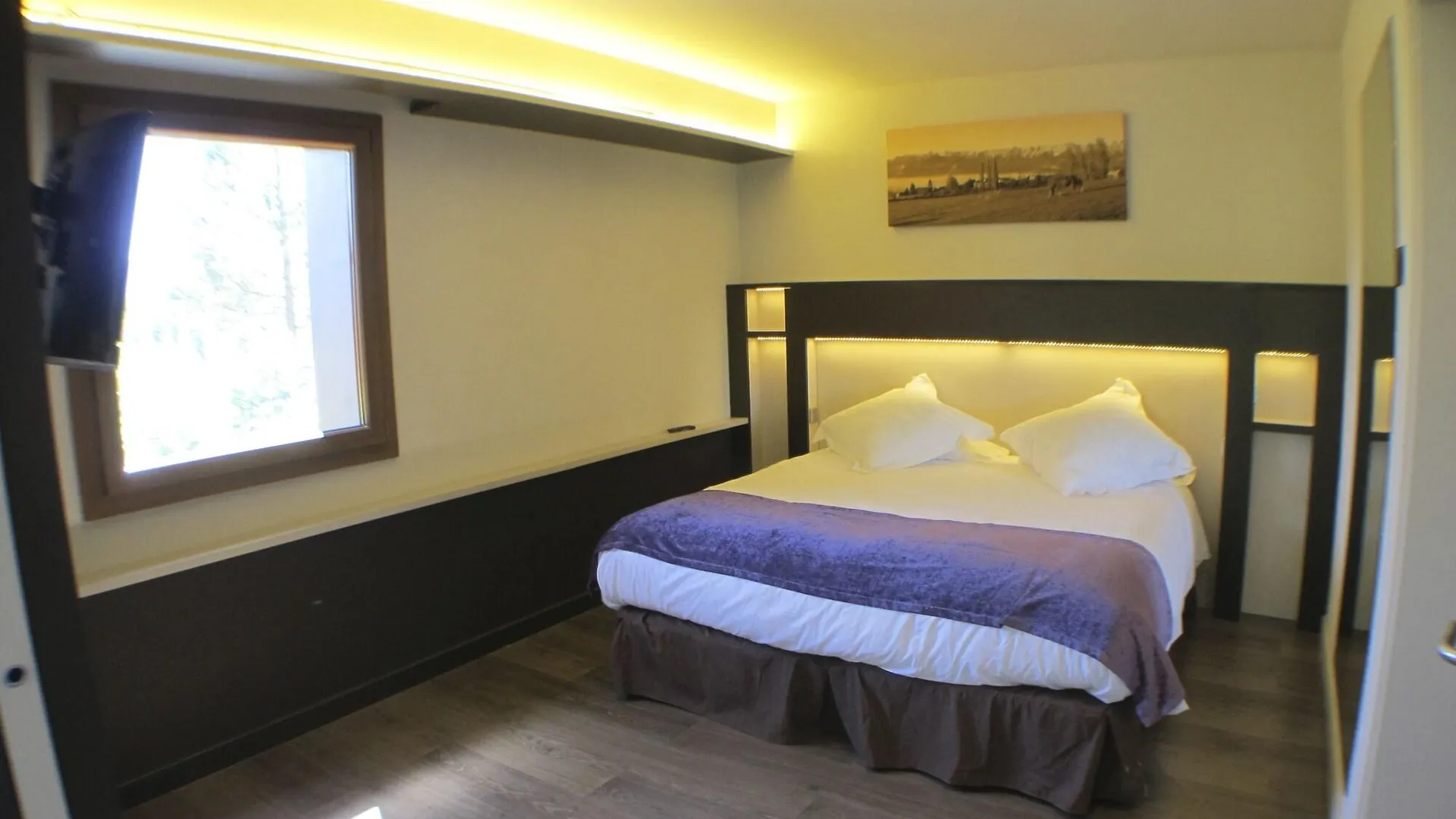 Hotel Mirador Lles